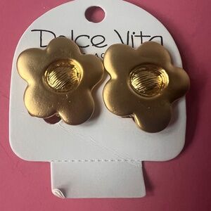 Vintage Dolce Vita Paris Gold Tone Flower Clip Earrings Signed Bijoux Accessorie